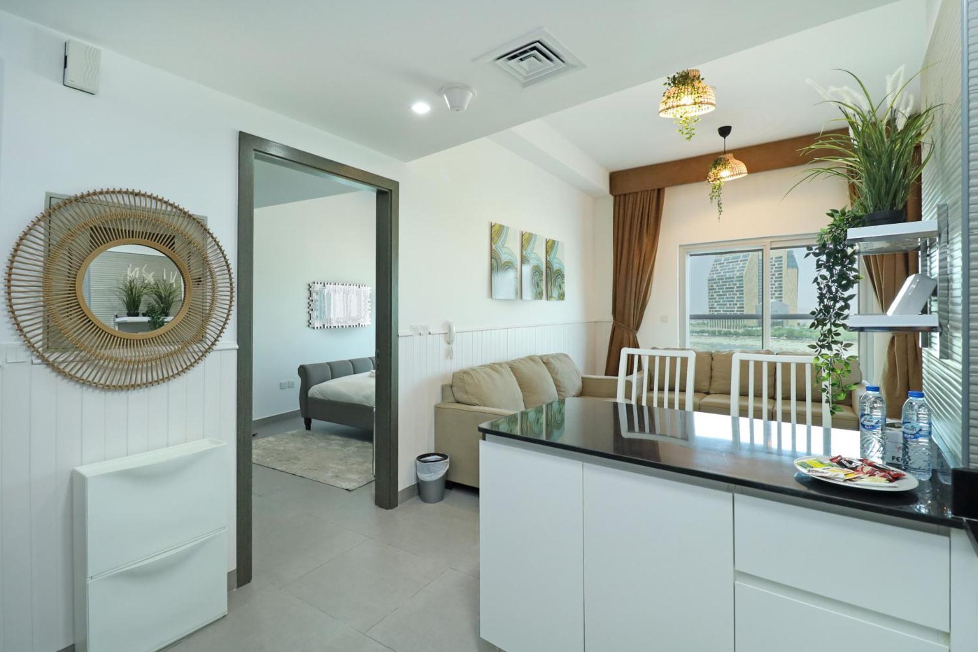 Chic And Cozy Furnished Apt, Fantastic Amenities