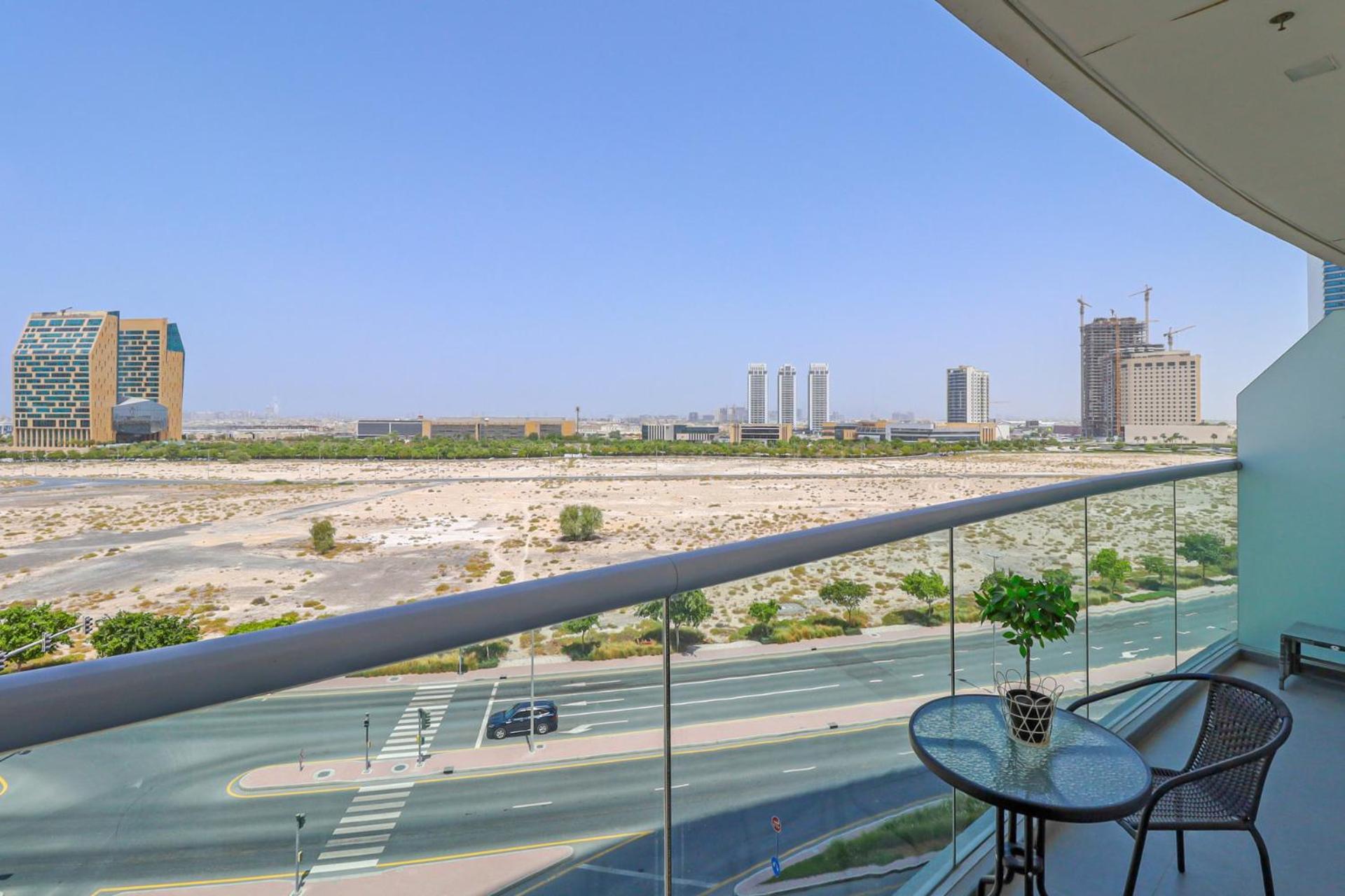 Chic And Cozy Furnished Apt, Fantastic Amenities Apartment *