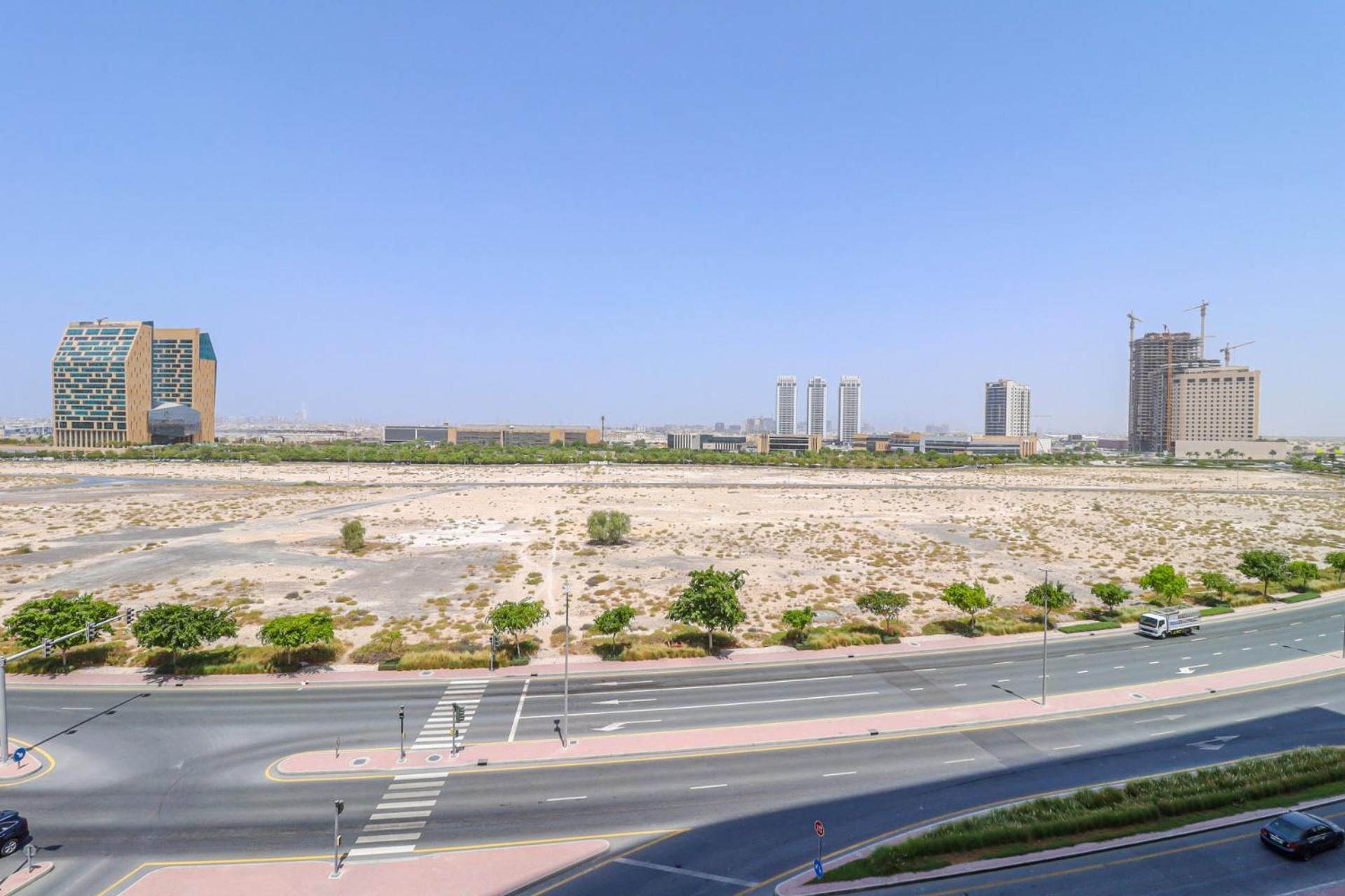 Apartment Chic And Cozy Furnished Apt, Fantastic Amenities Dubai
