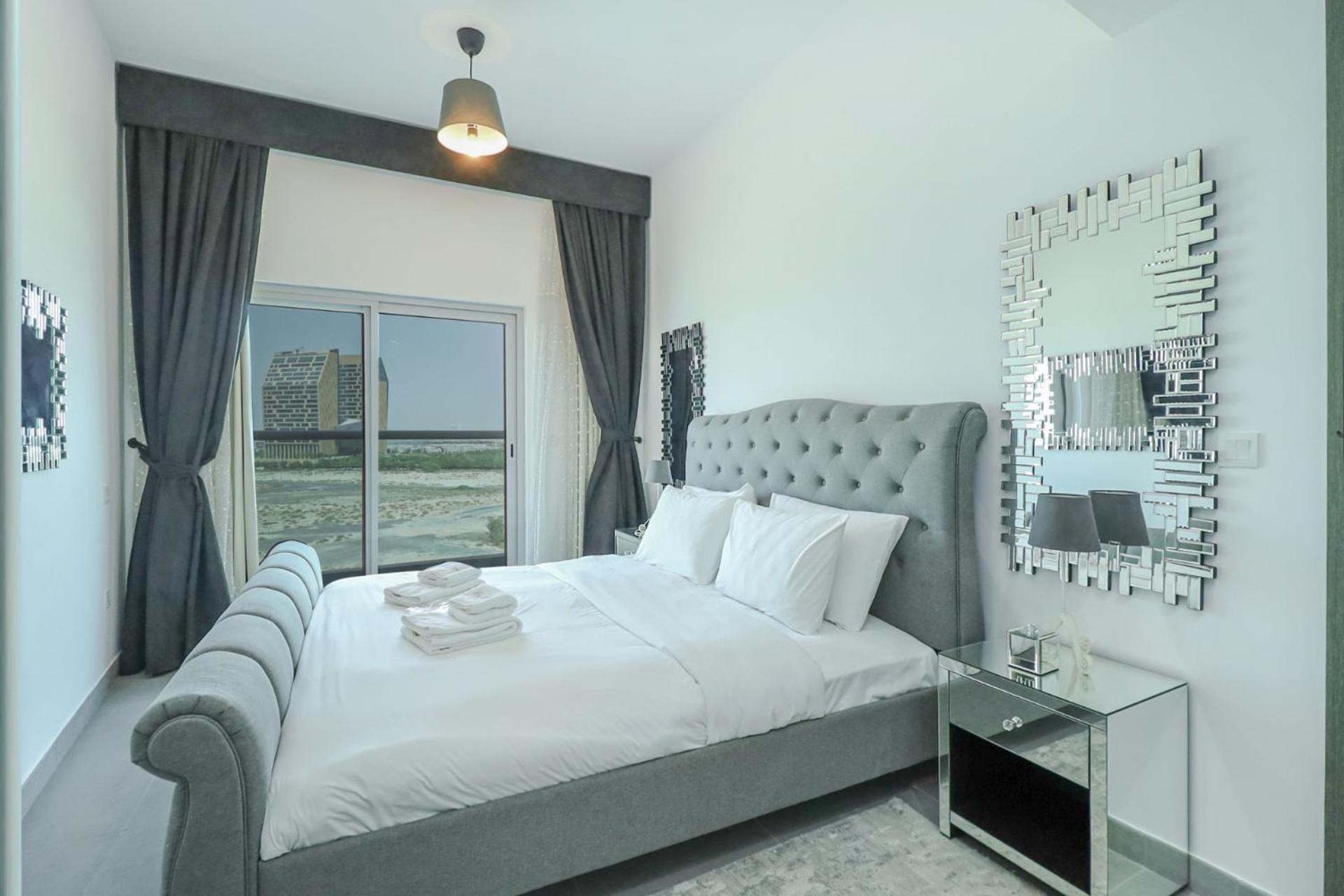 Chic And Cozy Furnished Apt, Fantastic Amenities Apartment