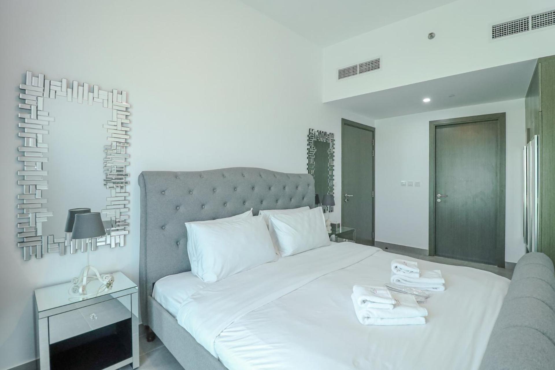 Chic And Cozy Furnished Apt, Fantastic Amenities *
