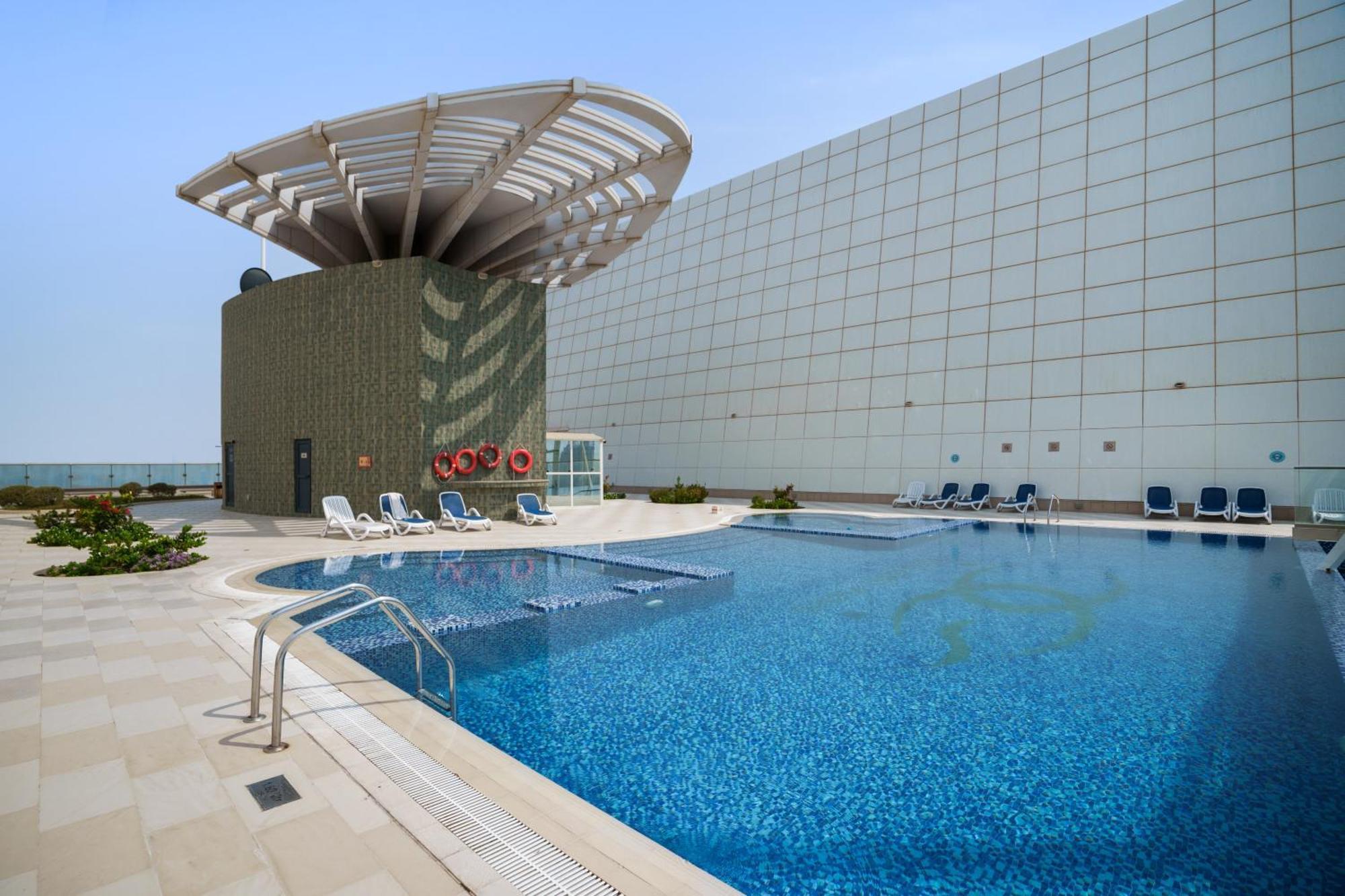 Luxury Furnished In Goldcrest Views Jlt * Dubai