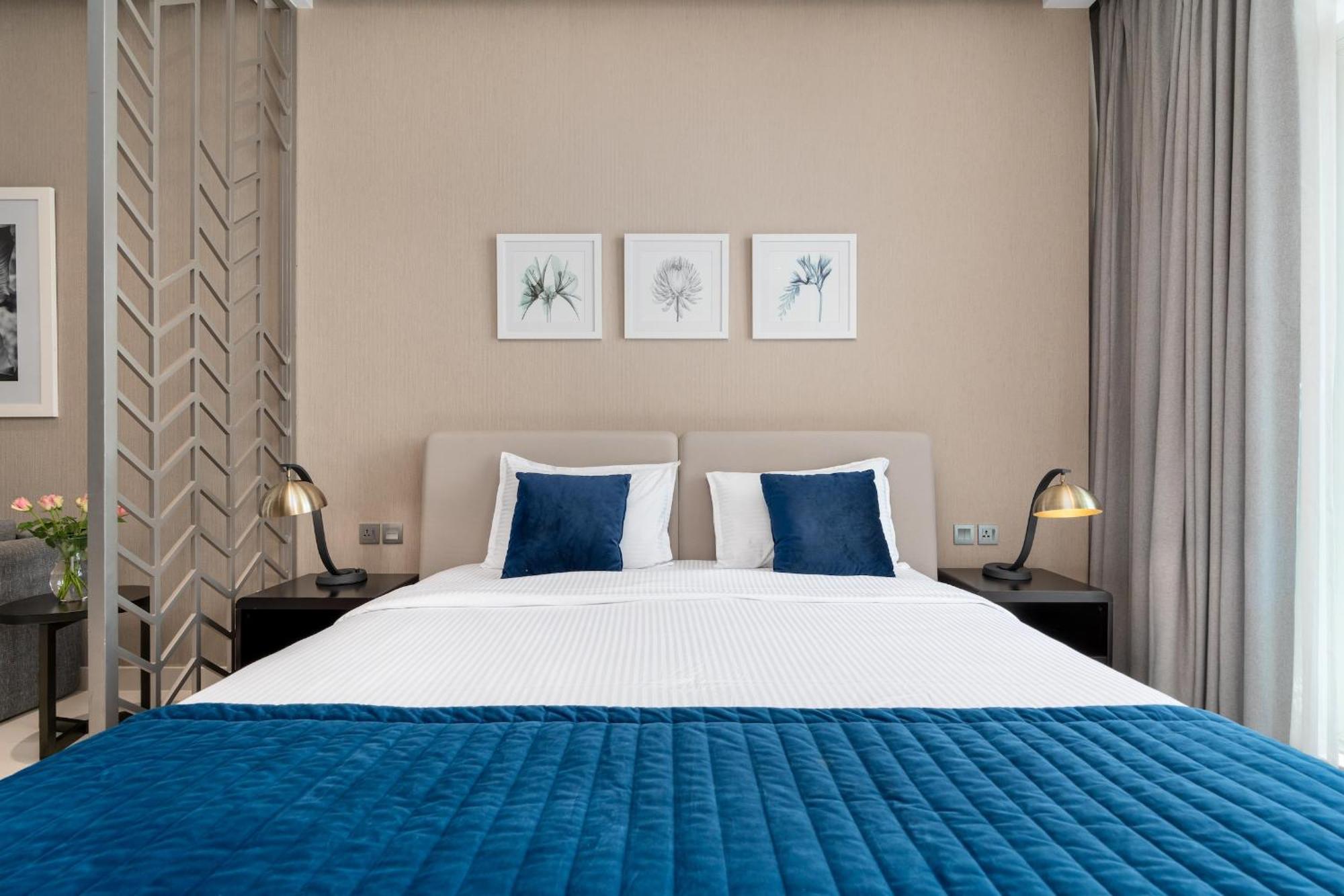 Apartment Business Bay With Canal View - Cityapartmentstay Dubai