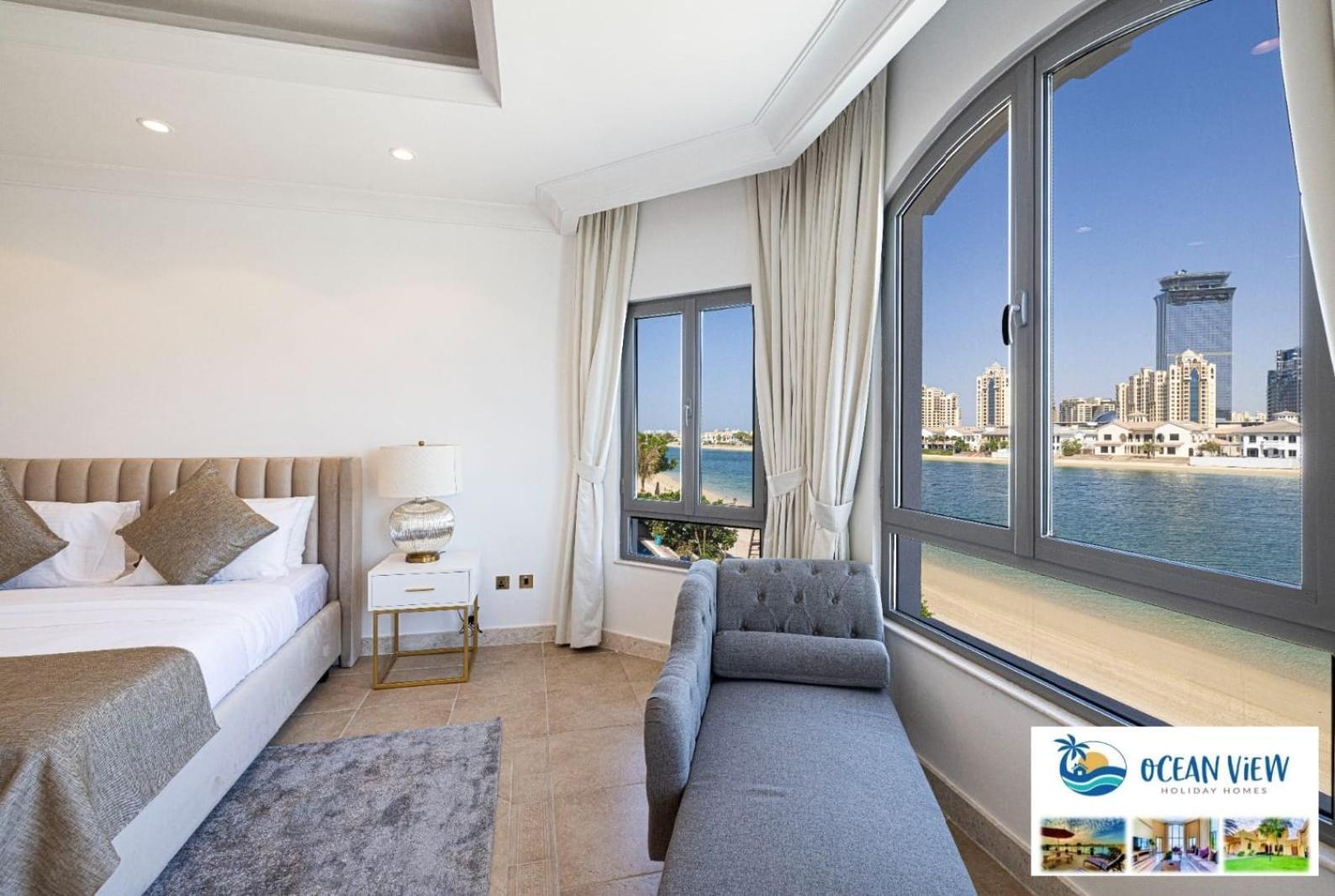 Beachfront Luxury 5 Bedroom And 1 Maids Room, Private Pool And Direct Access, Palm Jumeirah Villa Dubai