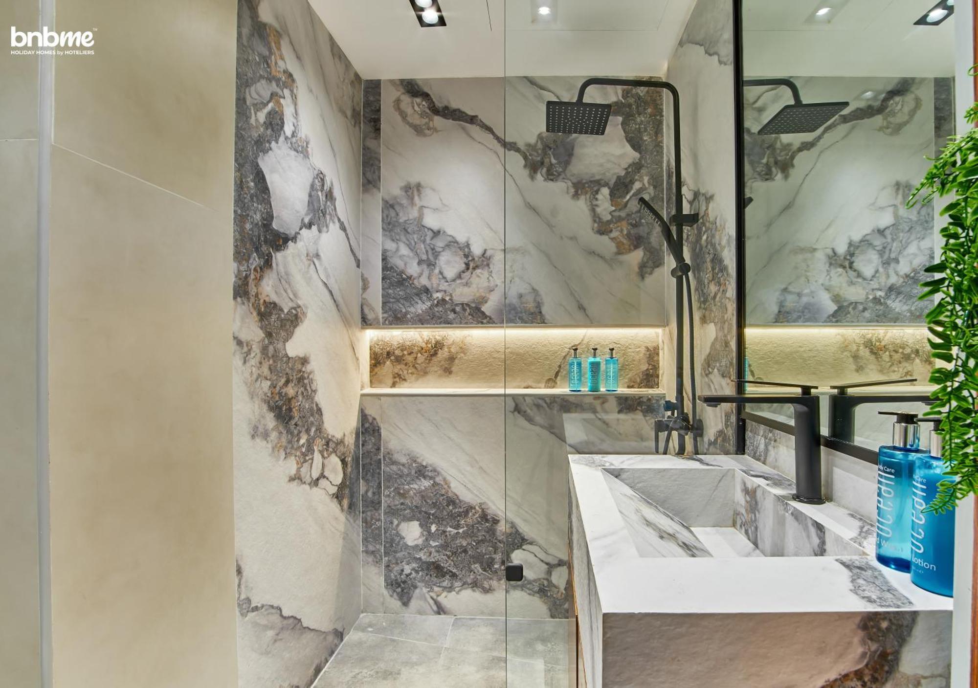 Apartment Bnbmehomes - Silverene Tower Dubai