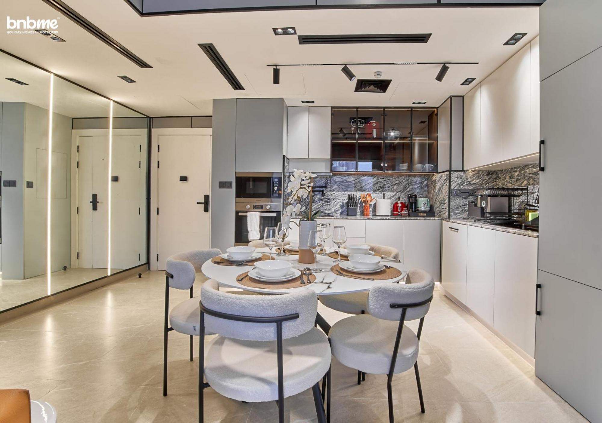 Apartment Bnbmehomes - Silverene Tower Dubai