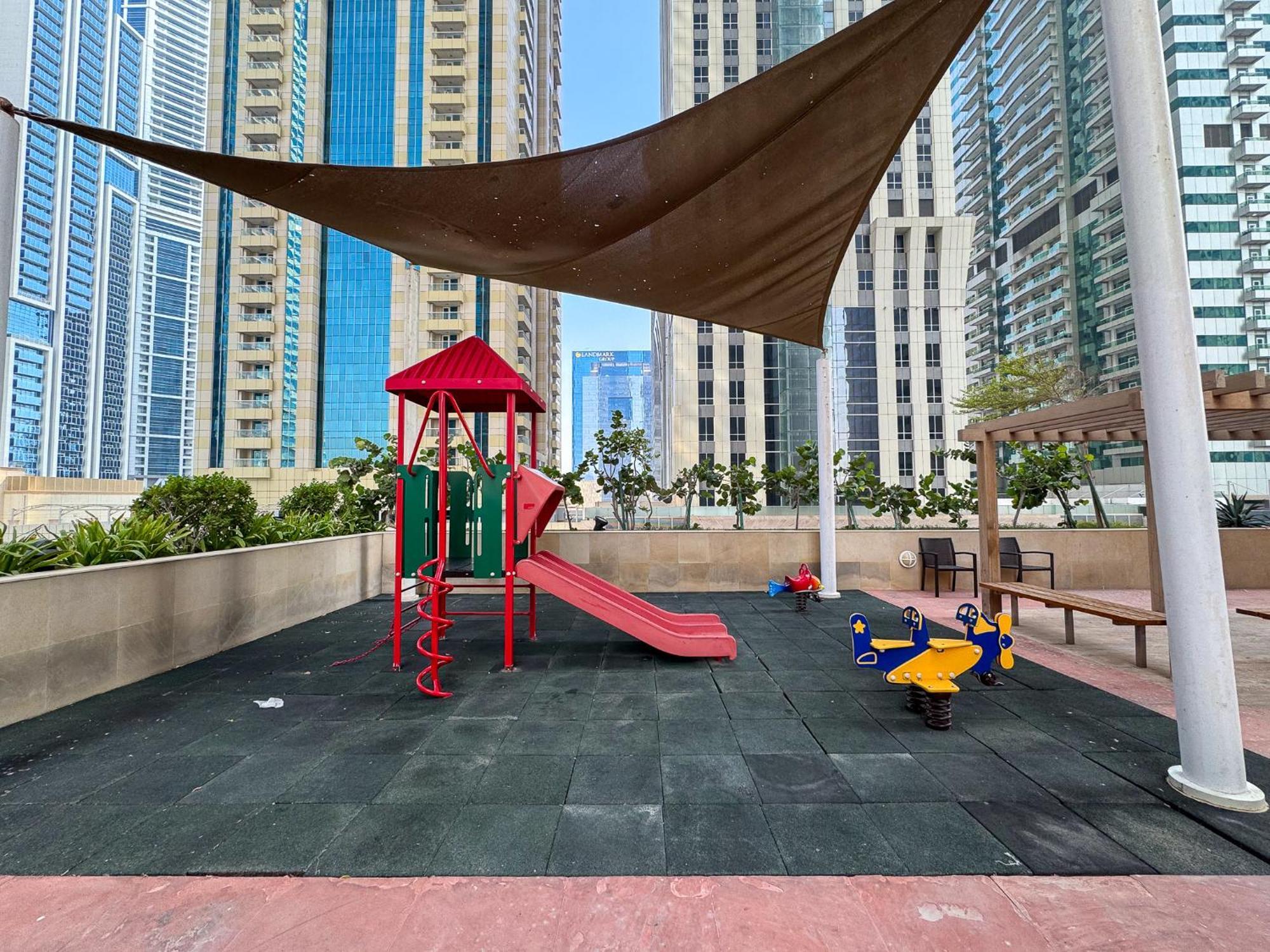 1br In Elite Marina With Perfect Views! Dubai