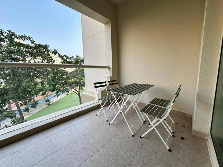 Tranquil 1br Palm With Access And Park Views Apartment Dubai