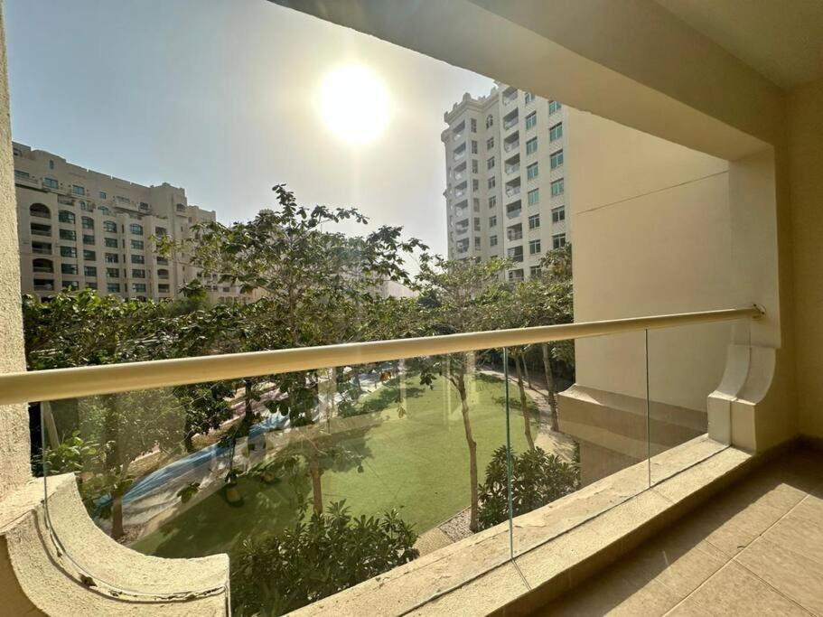 Tranquil 1br Palm With Access And Park Views * Dubai
