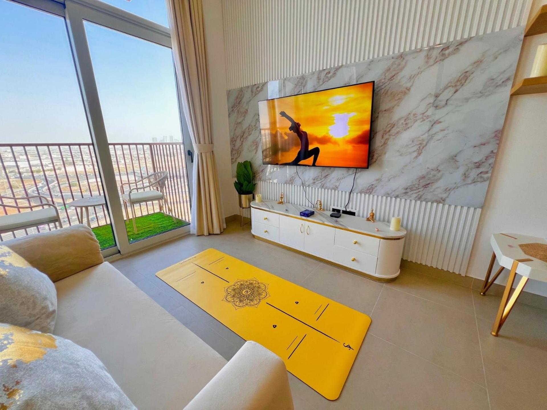 Luxury In Hills Burj Khalifa Views Apartment Dubai