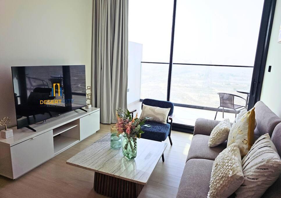 Fully Furnished 1 Bed In Jvc, Hosted By Desert