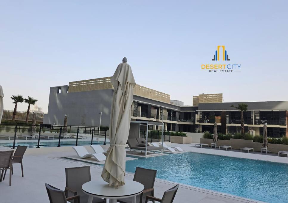 Fully Furnished 1 Bed In Jvc, Hosted By Desert Dubai