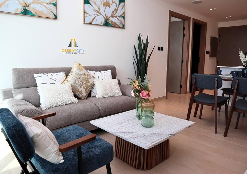 Fully Furnished 1 Bed In Jvc, Hosted By Desert