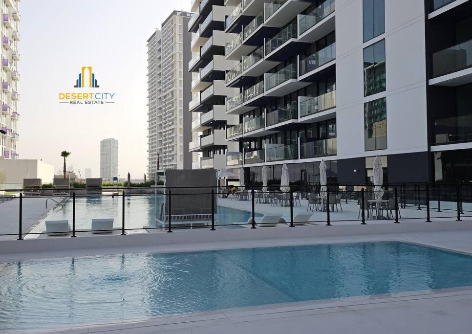 Fully Furnished 1 Bed In Jvc, Hosted By Desert *
