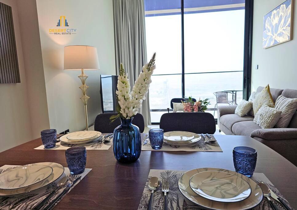 Apartment Fully Furnished 1 Bed In Jvc, Hosted By Desert