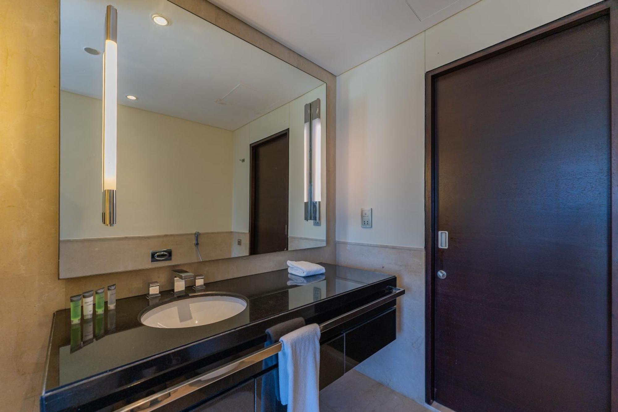 Kempinski Avenue With Marina Views Apartment