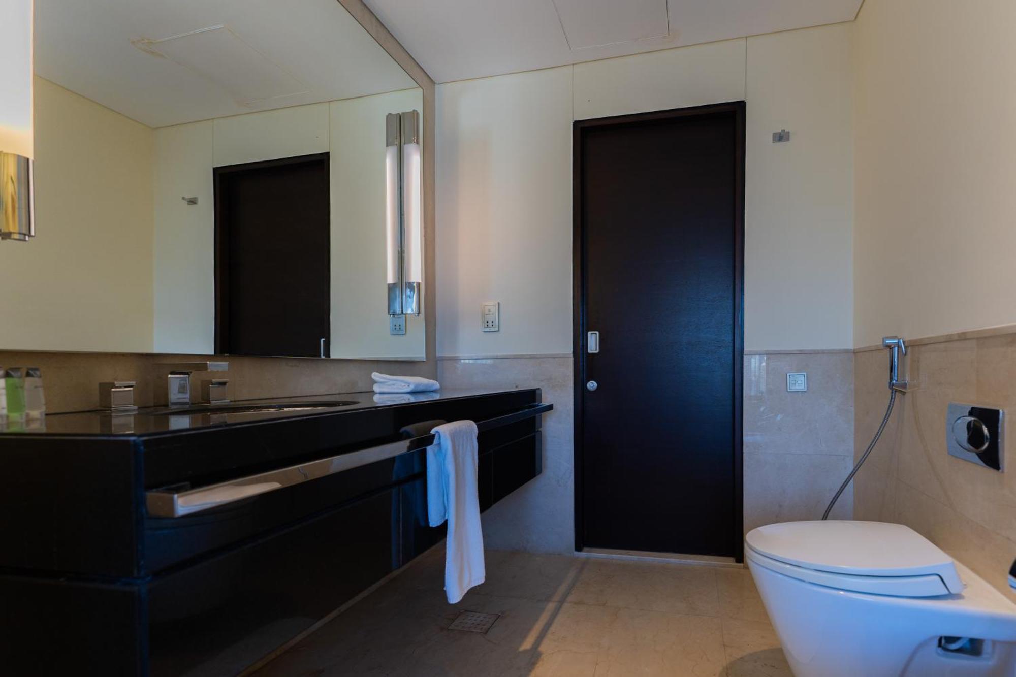 Kempinski Avenue With Marina Views Apartment Dubai
