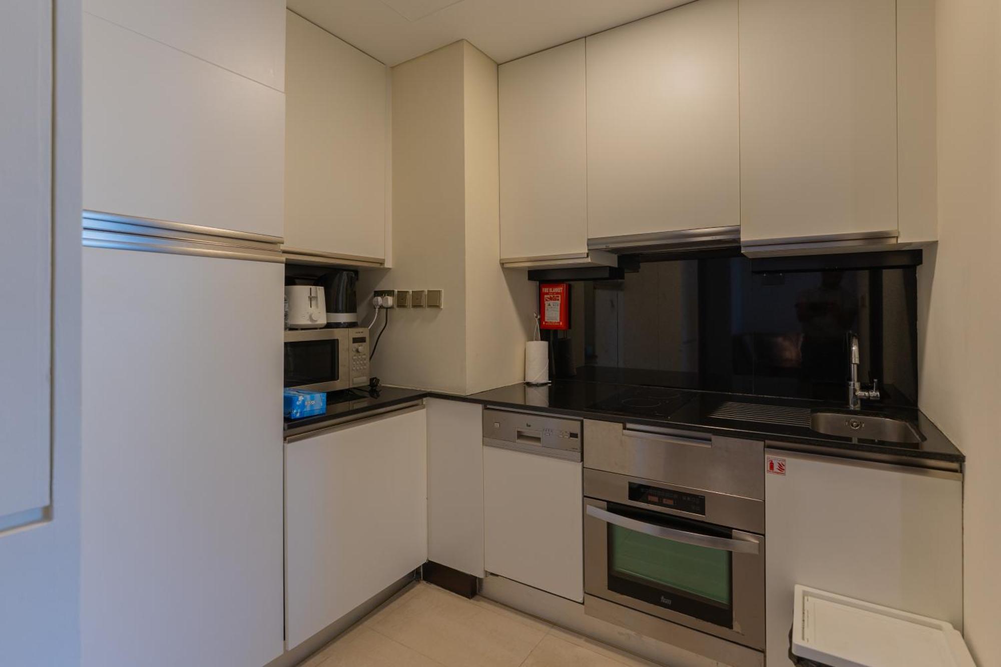 Kempinski Avenue With Marina Views Apartment Dubai