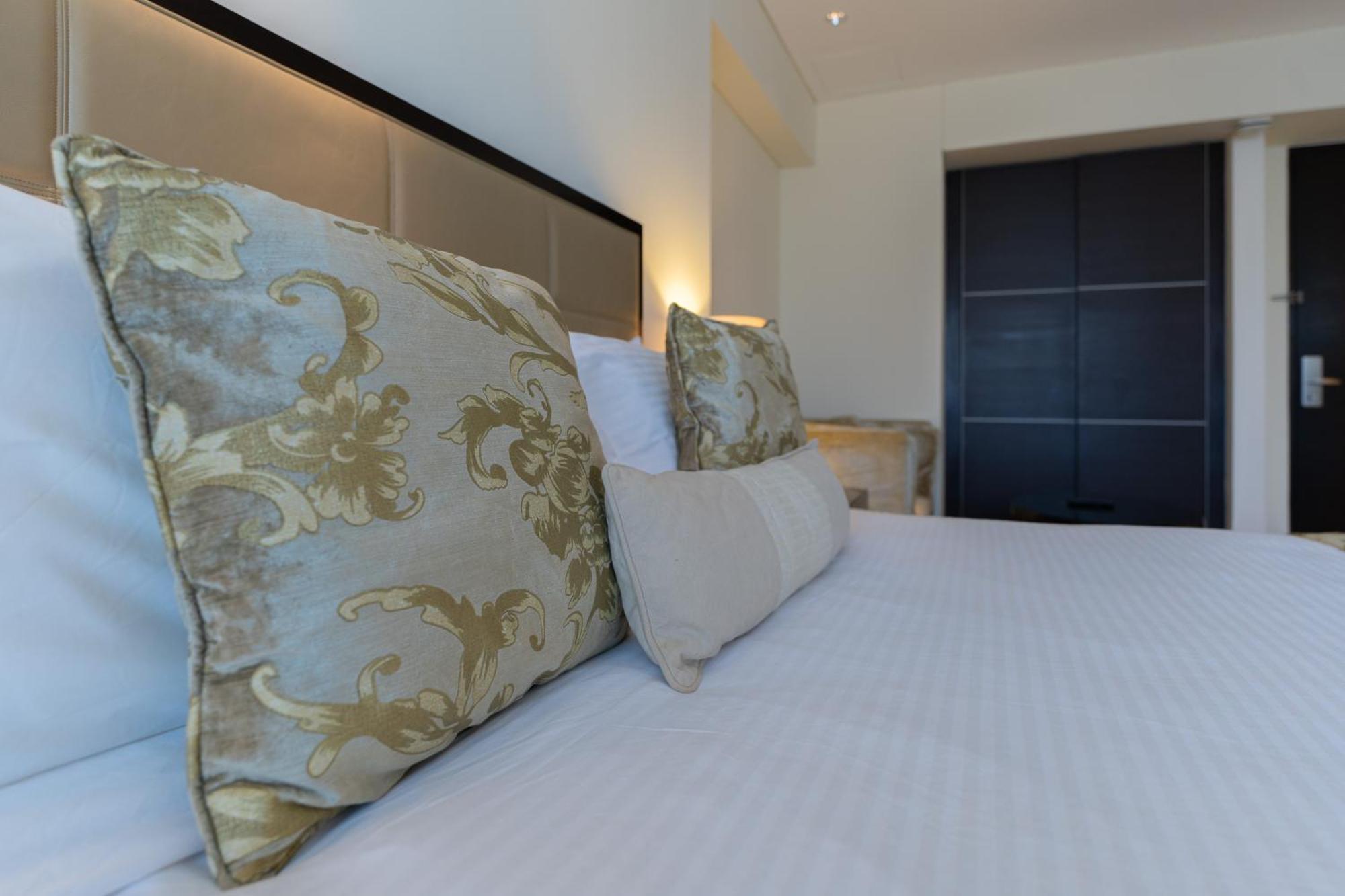Kempinski Avenue With Marina Views Dubai