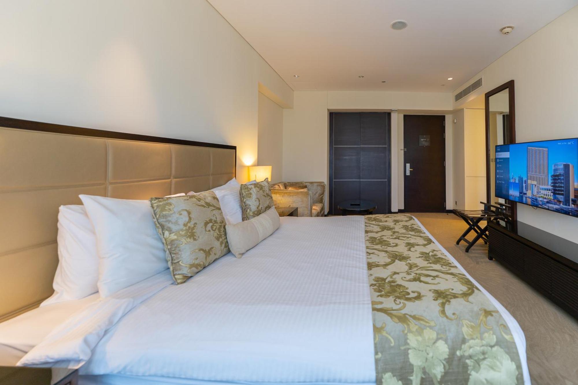 Kempinski Avenue With Marina Views * Dubai