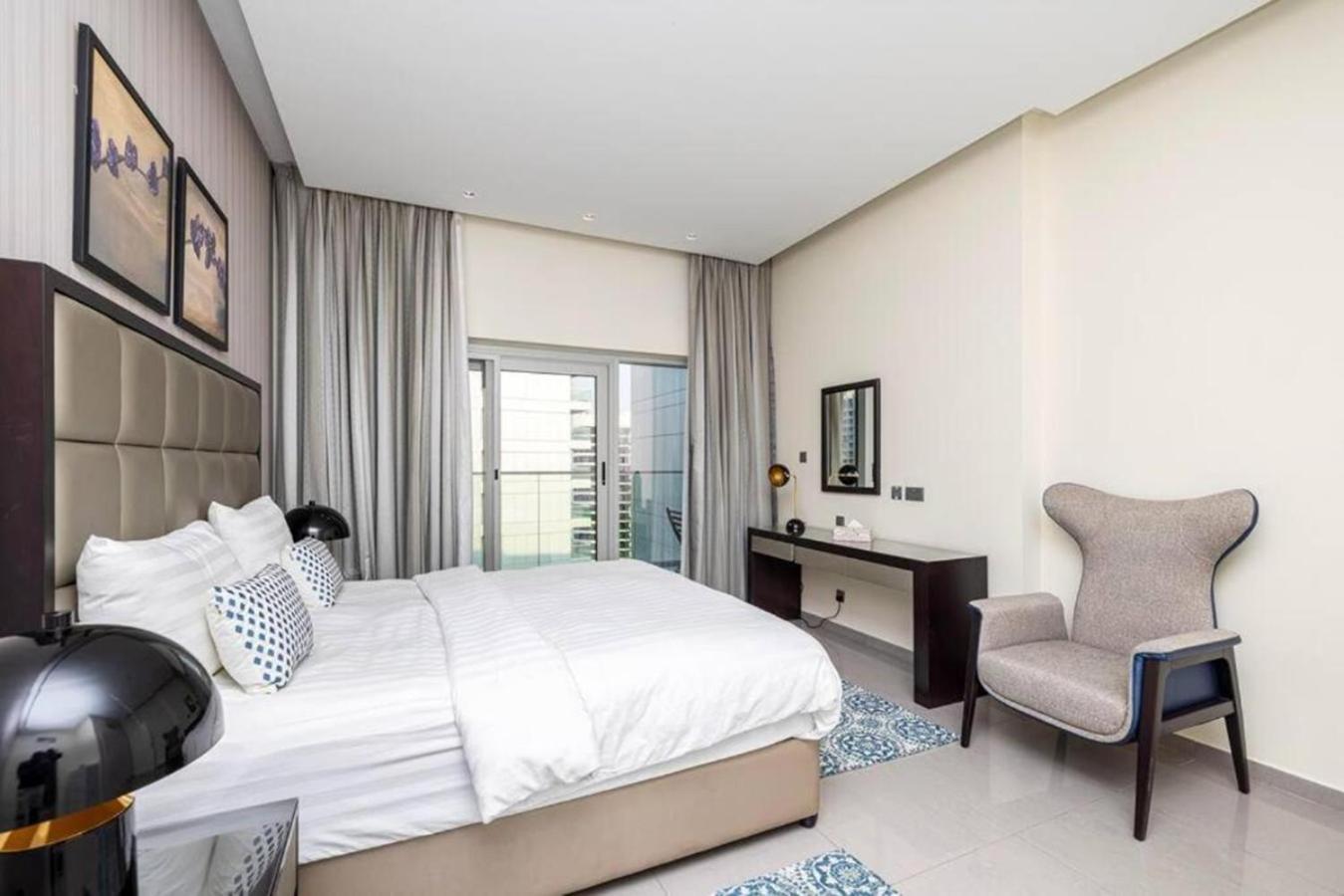 Modern With Stunning View - Damac Majestine Tower * Dubai