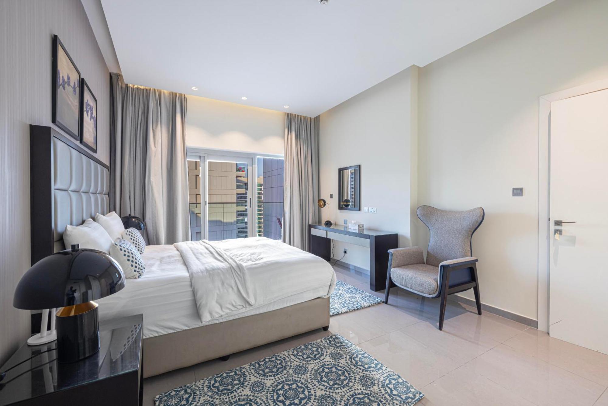 Modern With Stunning View - Damac Majestine Tower Apartment Dubai