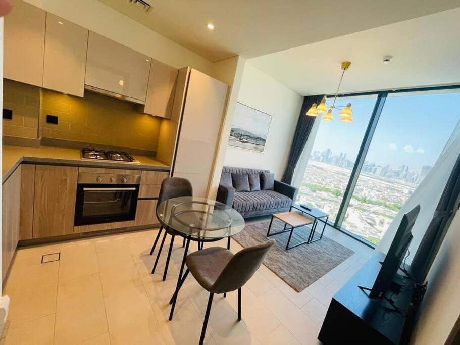 Apartment Burj Khalifa Skyline View Sobha Waves - Sobha Hartland Dubai