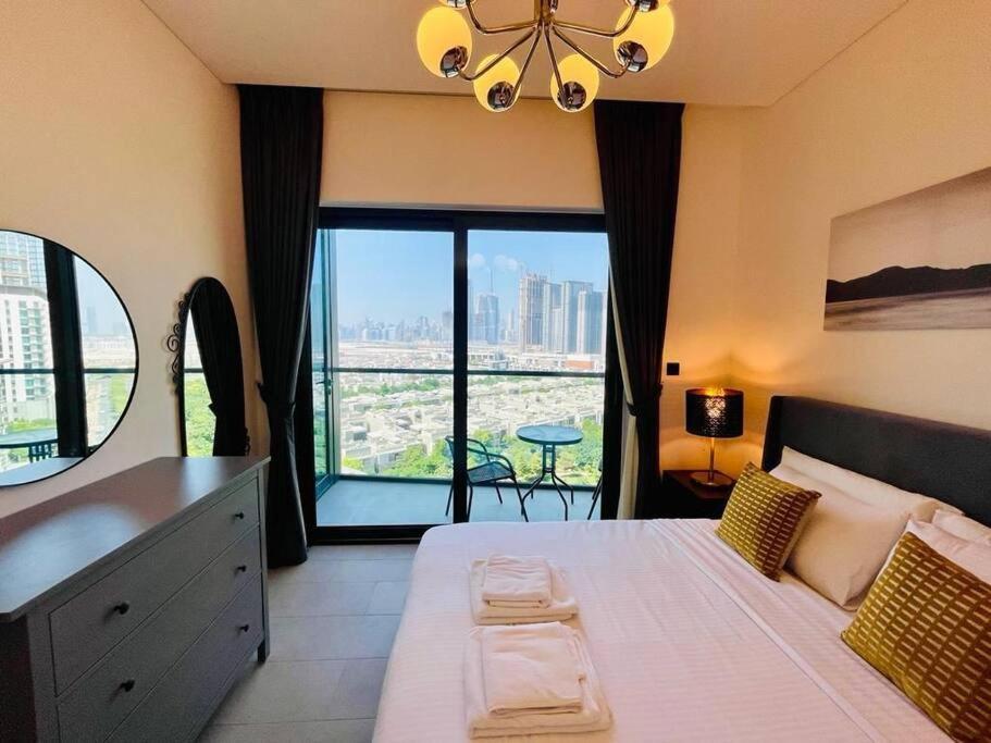 Burj Khalifa Skyline View Sobha Waves - Sobha Hartland