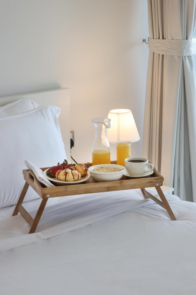 Apartment Livbnb-tranquil 1b Steps To Palmboardwalk Sea View Dubai