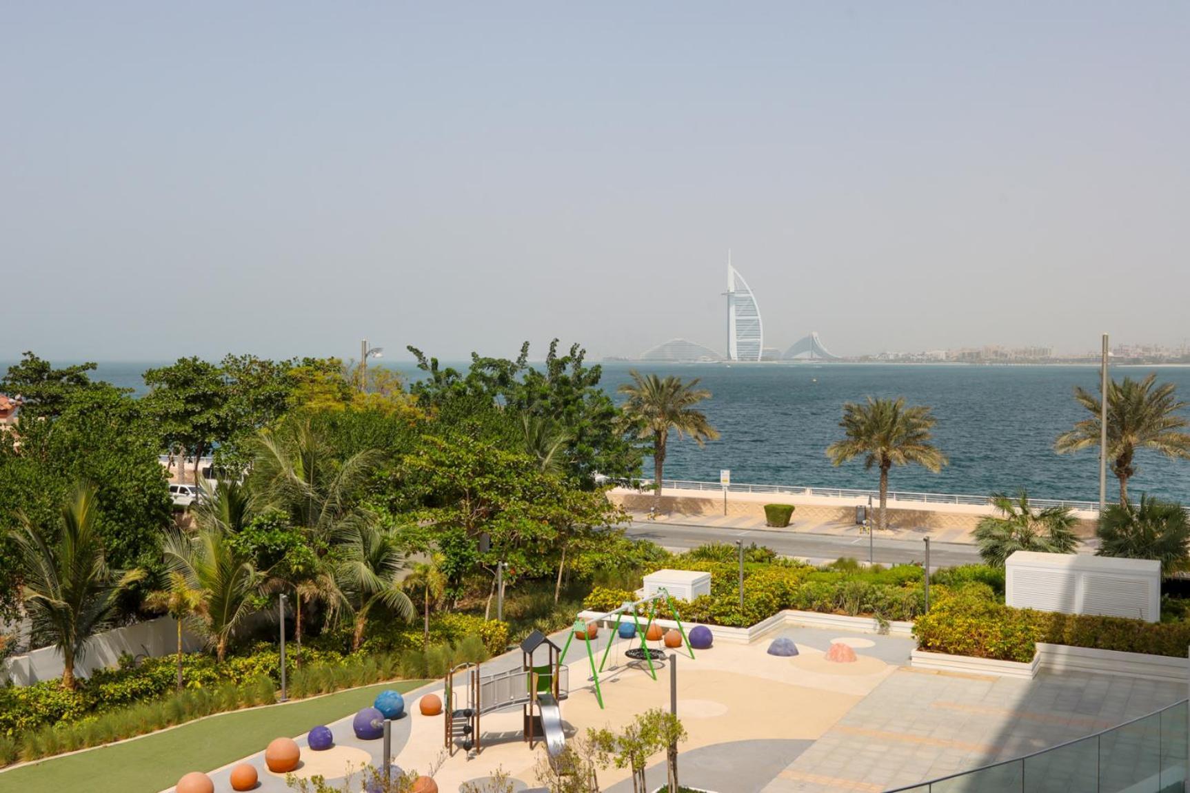 Livbnb-tranquil 1b Steps To Palmboardwalk Sea View Apartment Dubai