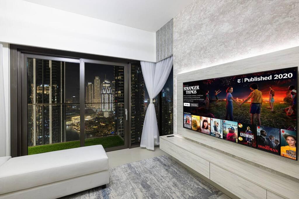 Tick - 2br Burj Khalifa & Fountain Views Burj Crown Apartment