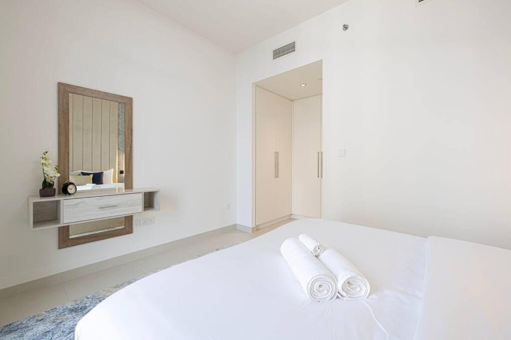 Tick - 2br Burj Khalifa & Fountain Views Burj Crown