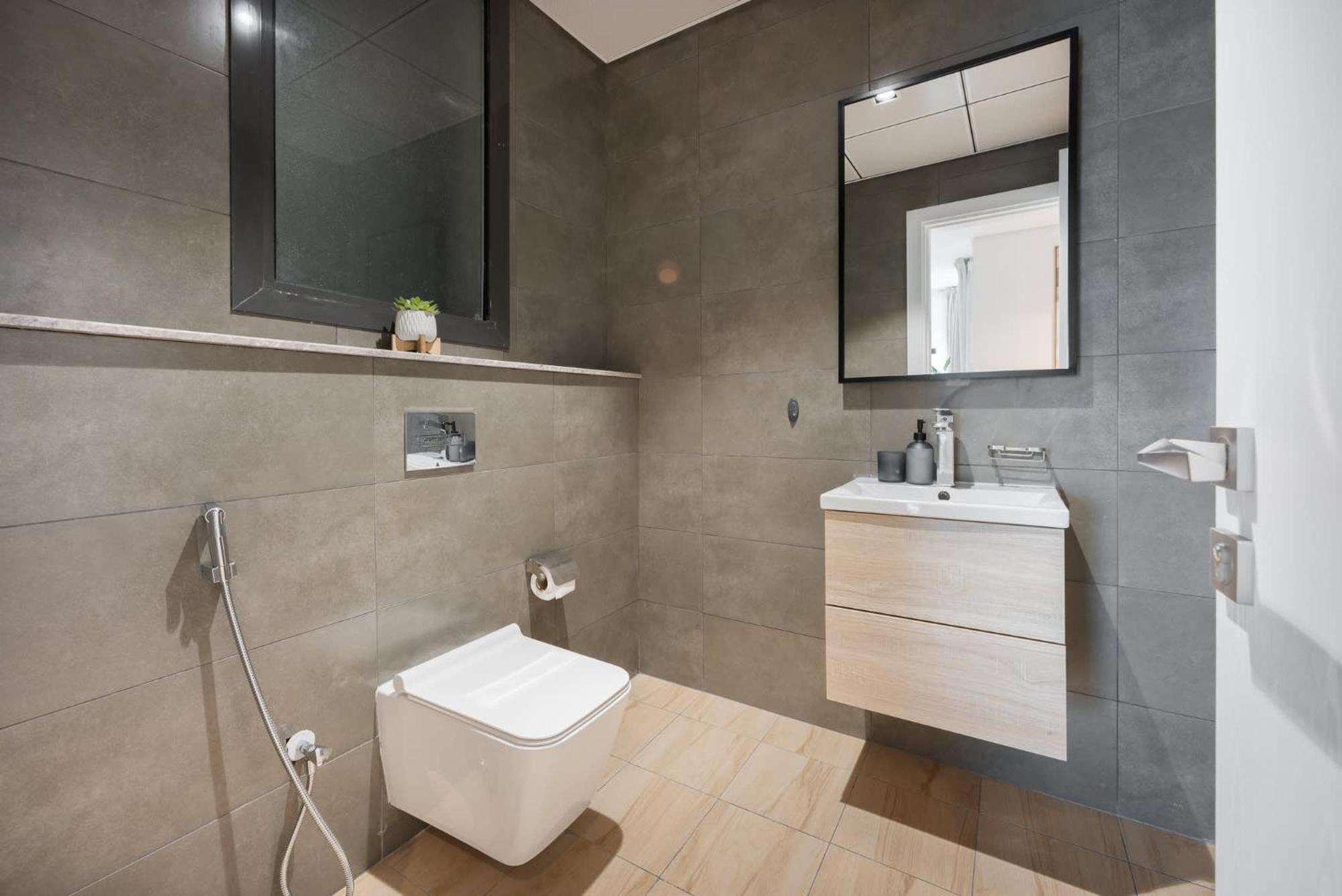 A Gorgeous Flat In The Heart Of Jvc *