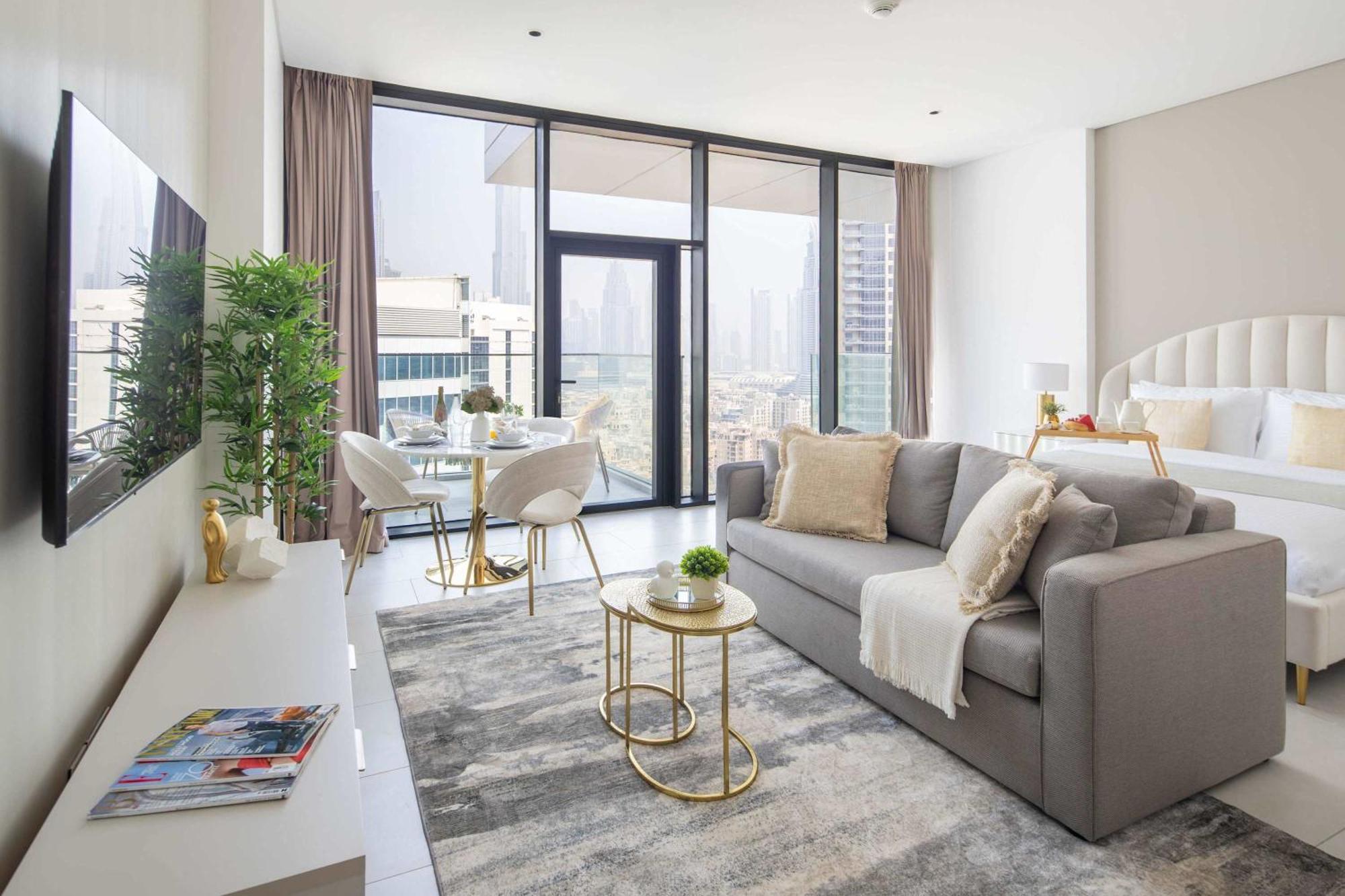 Frank Porter - Marquise Square Tower Apartment