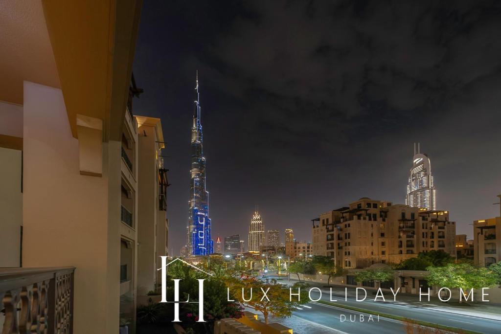 Lux Burj Khalifa View Across Mall