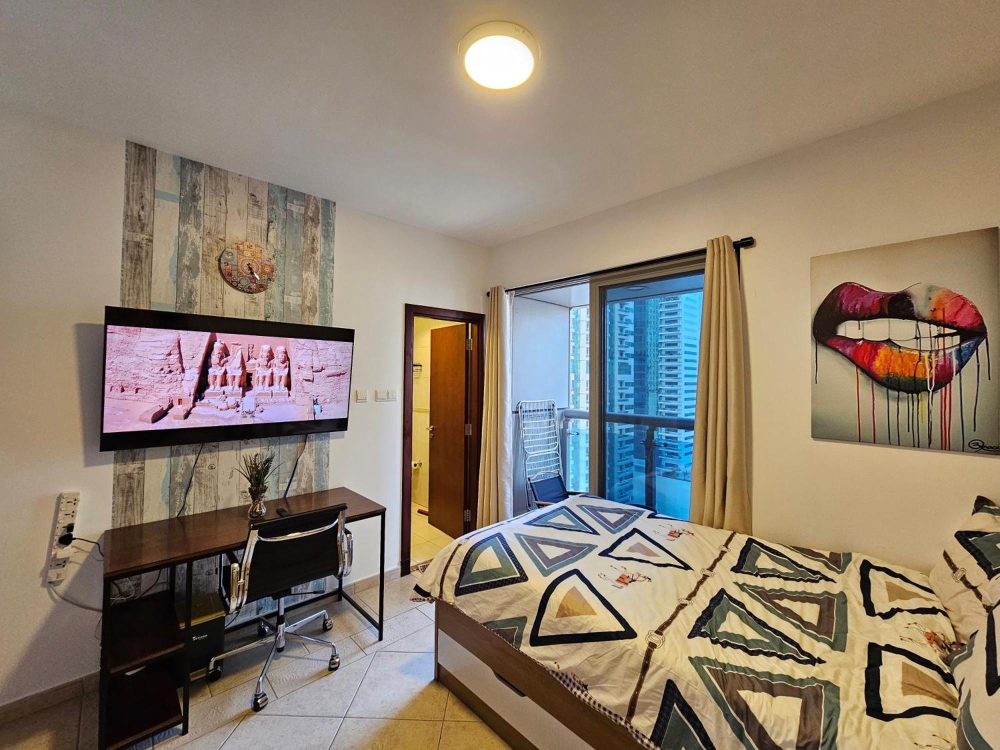 Homestay Super Host At Highest Residential Tower In The World, Private In A Shared Dubai
