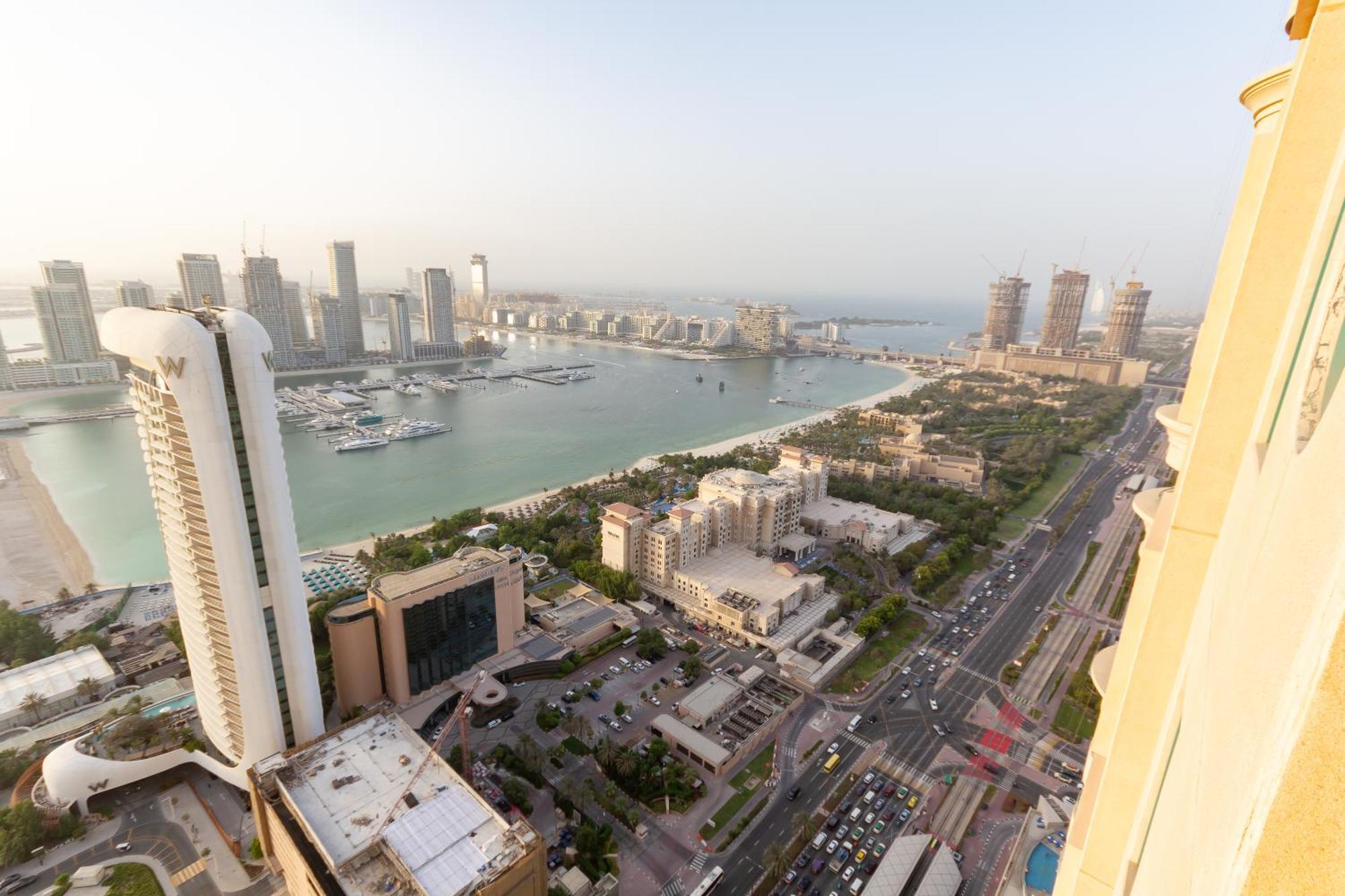 Apartment Spacious For Girls In Marina فتيات فقط *