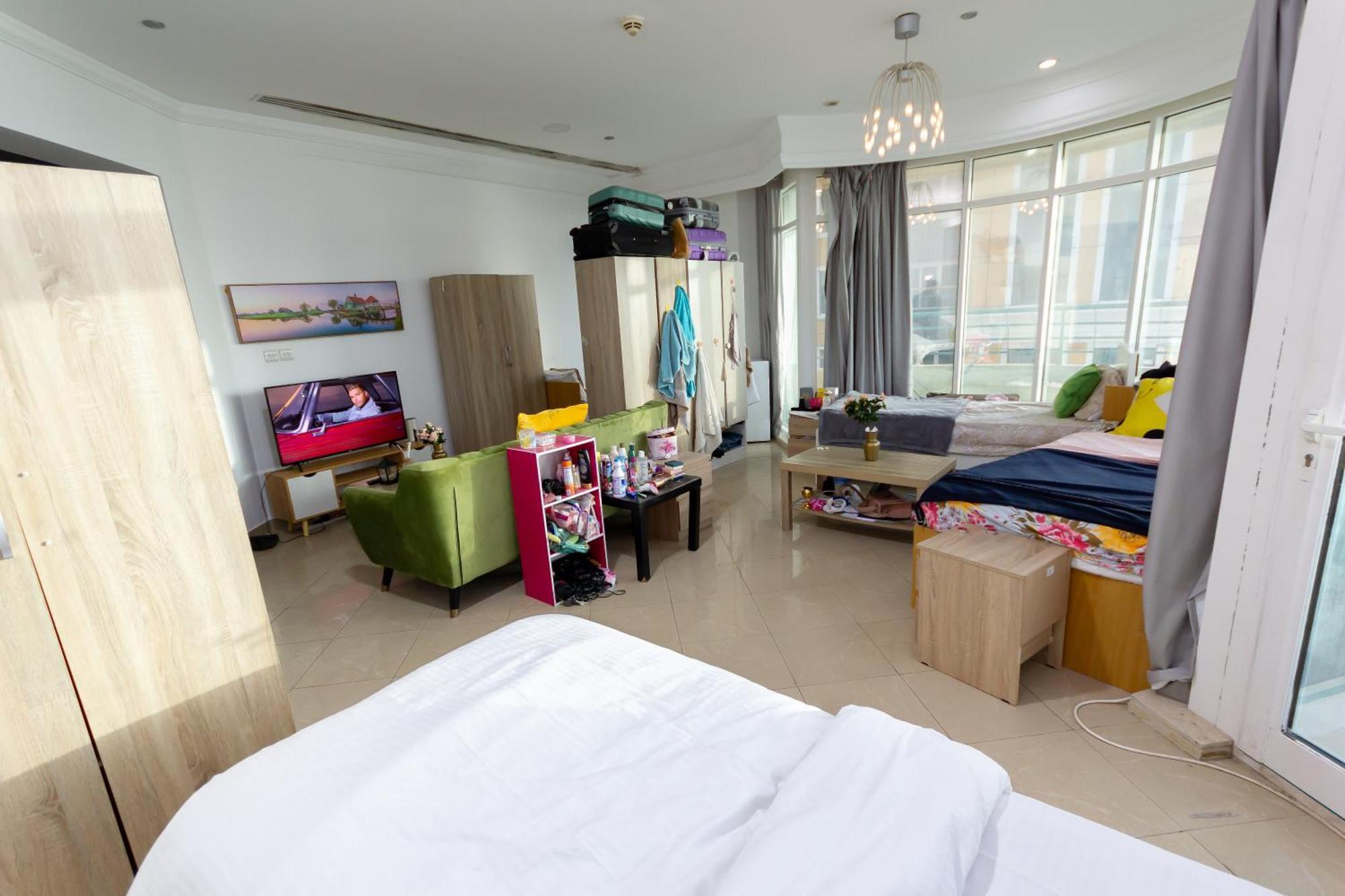 Apartment Spacious For Girls In Marina فتيات فقط *