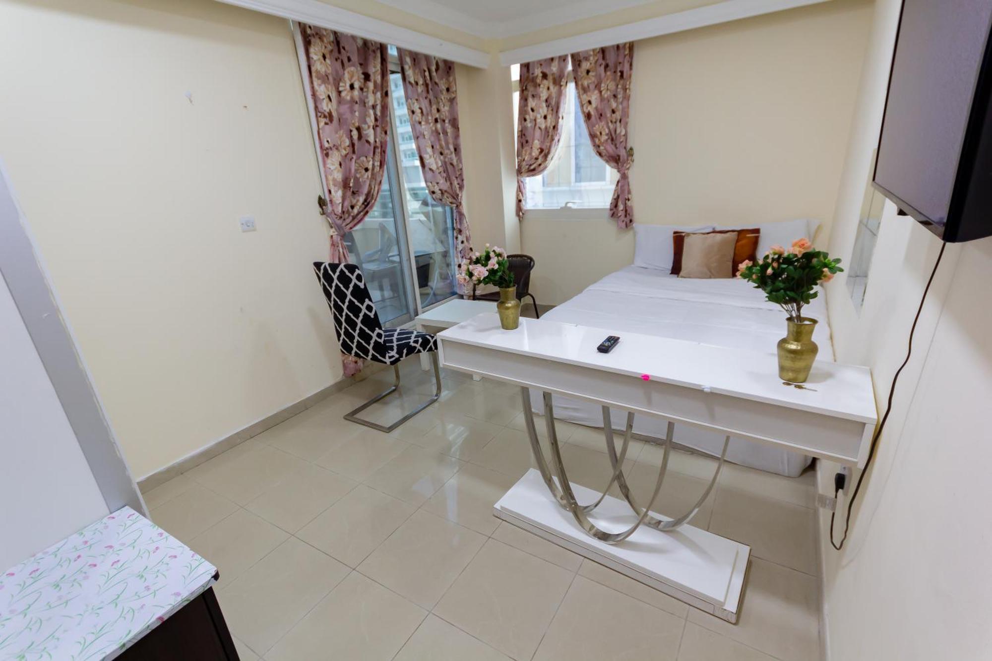 Spacious For Girls In Marina فتيات فقط