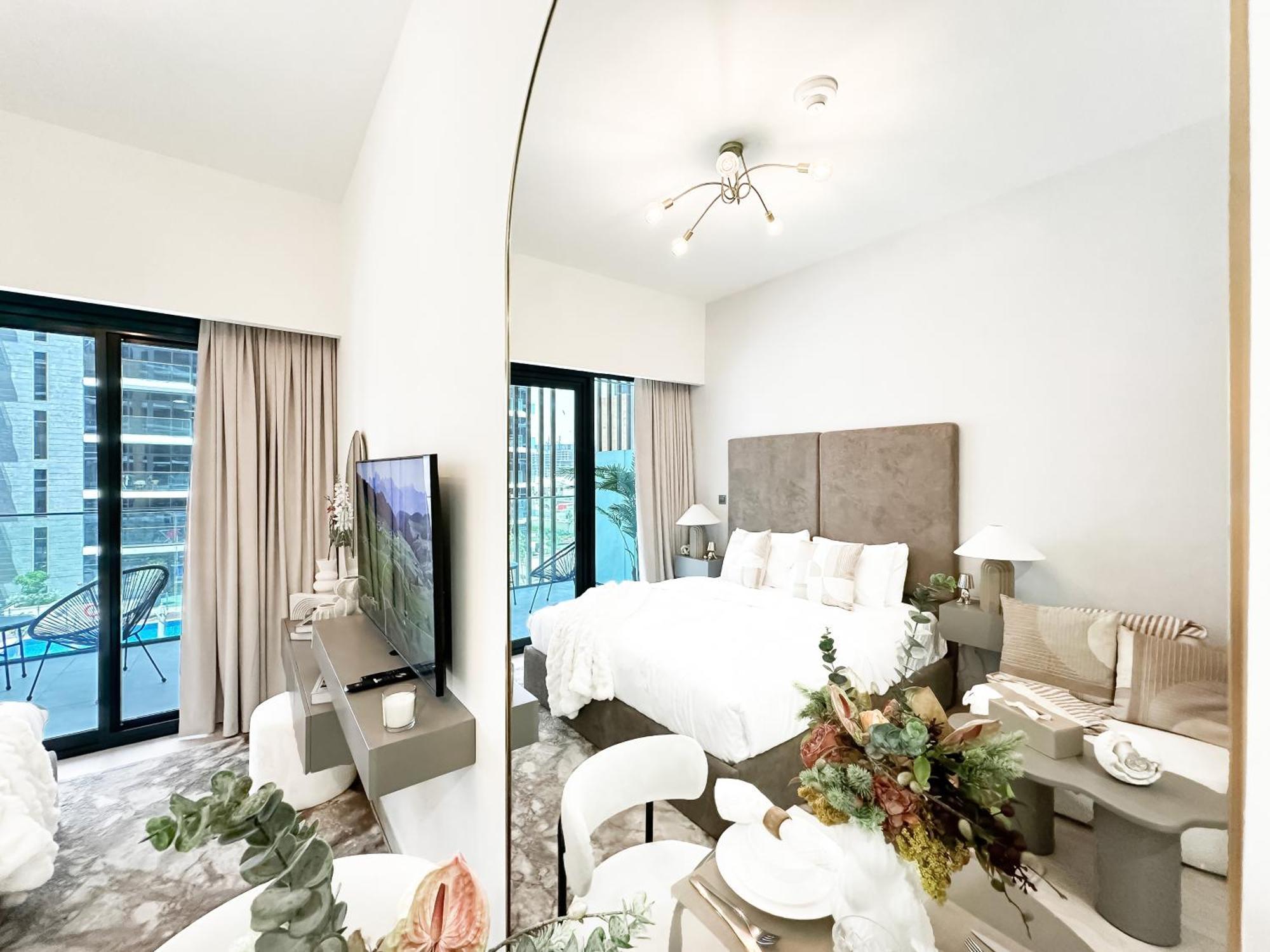Trophy Blissful Bend In Meydan With Pool Views Dubai
