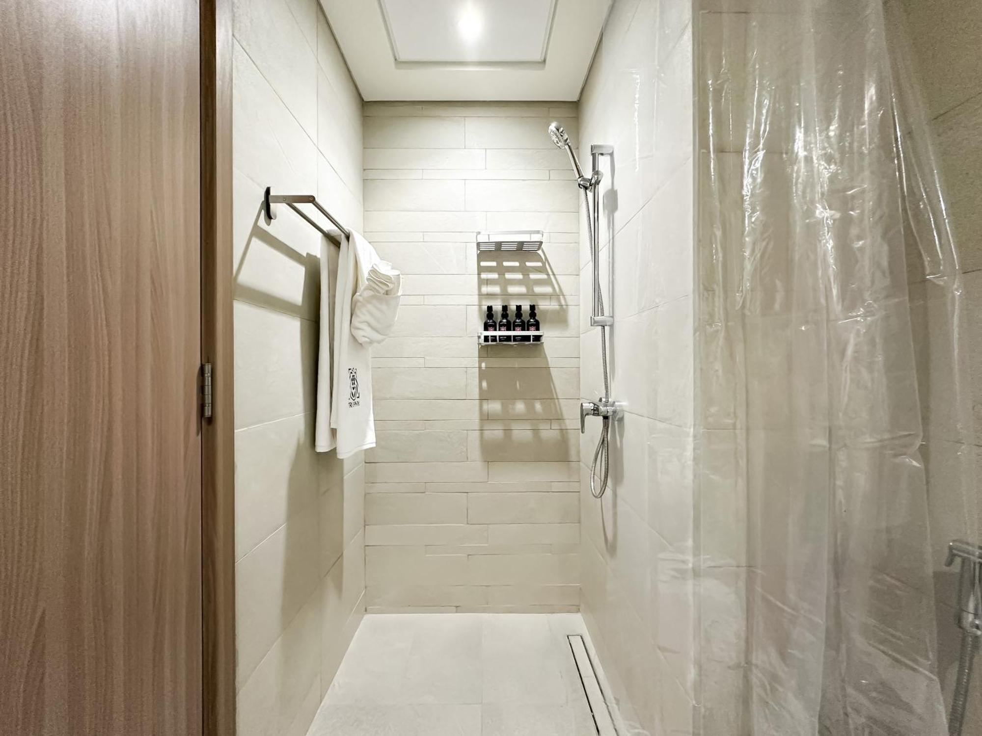 Trophy Blissful Bend In Meydan With Pool Views * Dubai