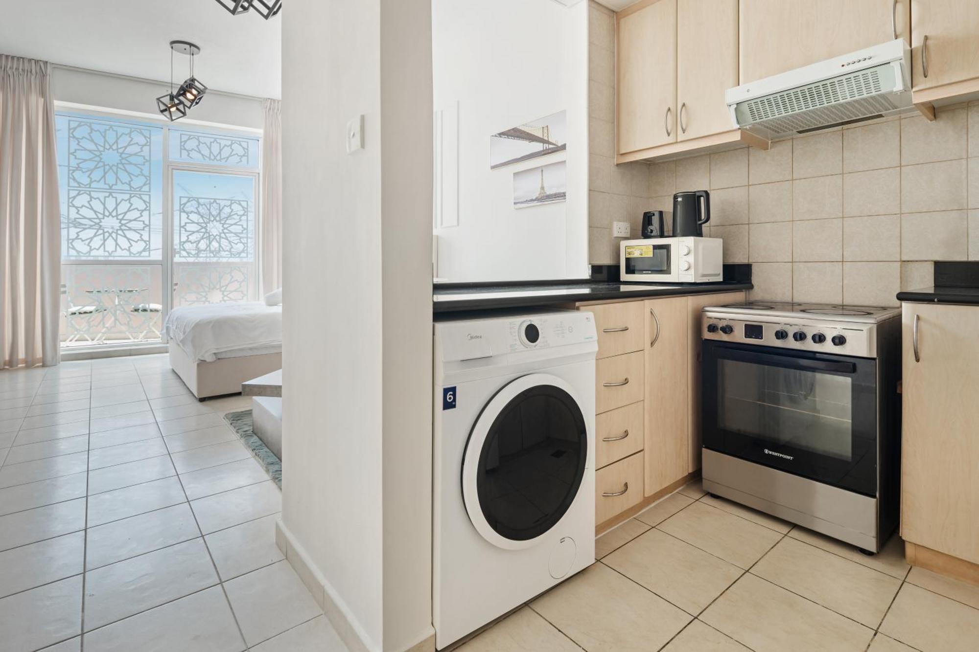 Luxury - Urban Oasis Apartment *