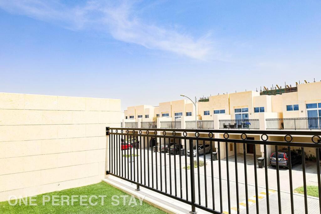 Apartment Elegant & Inviting 3br Townhouse Dubai