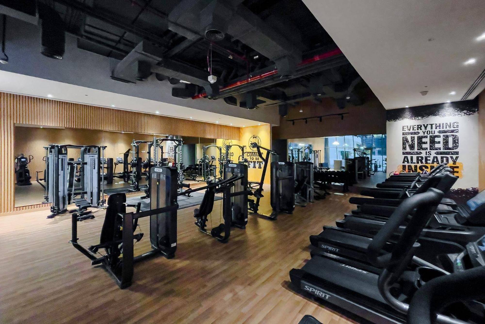 Modern And Cozy At Seven Palm Prime Location Apartment