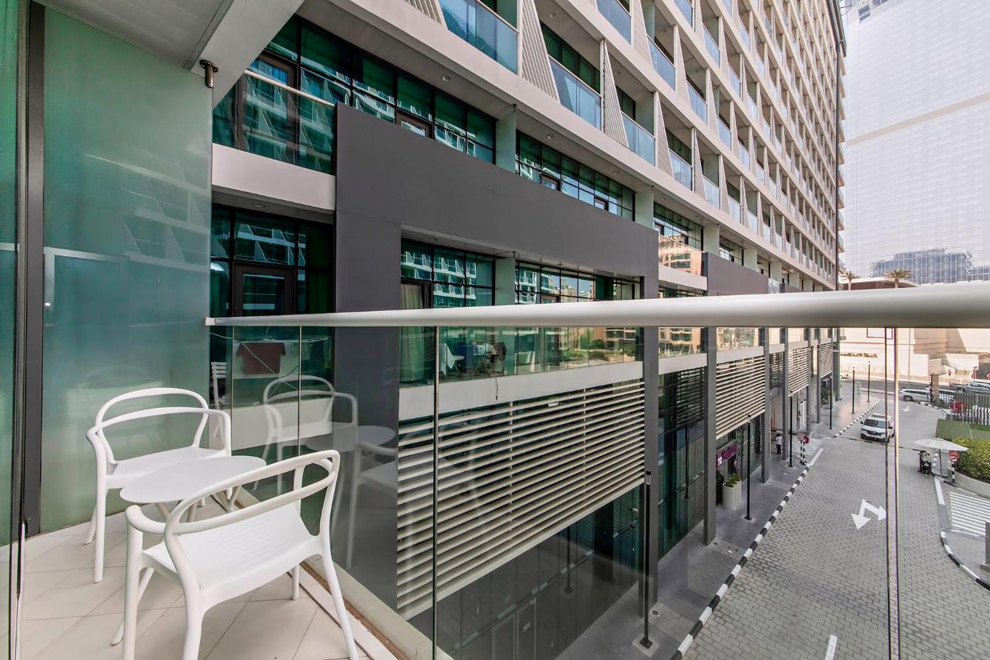 Modern And Cozy At Seven Palm Prime Location Apartment *