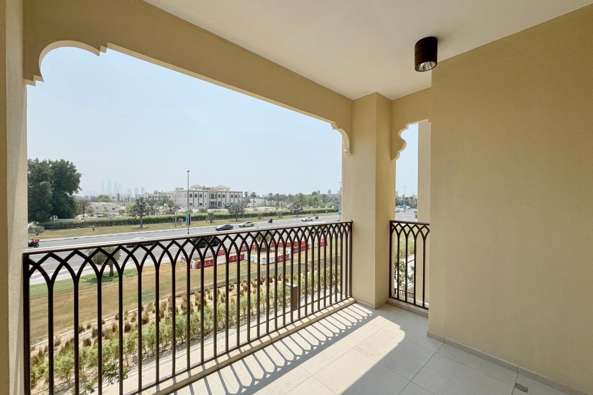 Apartment Charming 1-bd Apt, Mjl Community Dubai