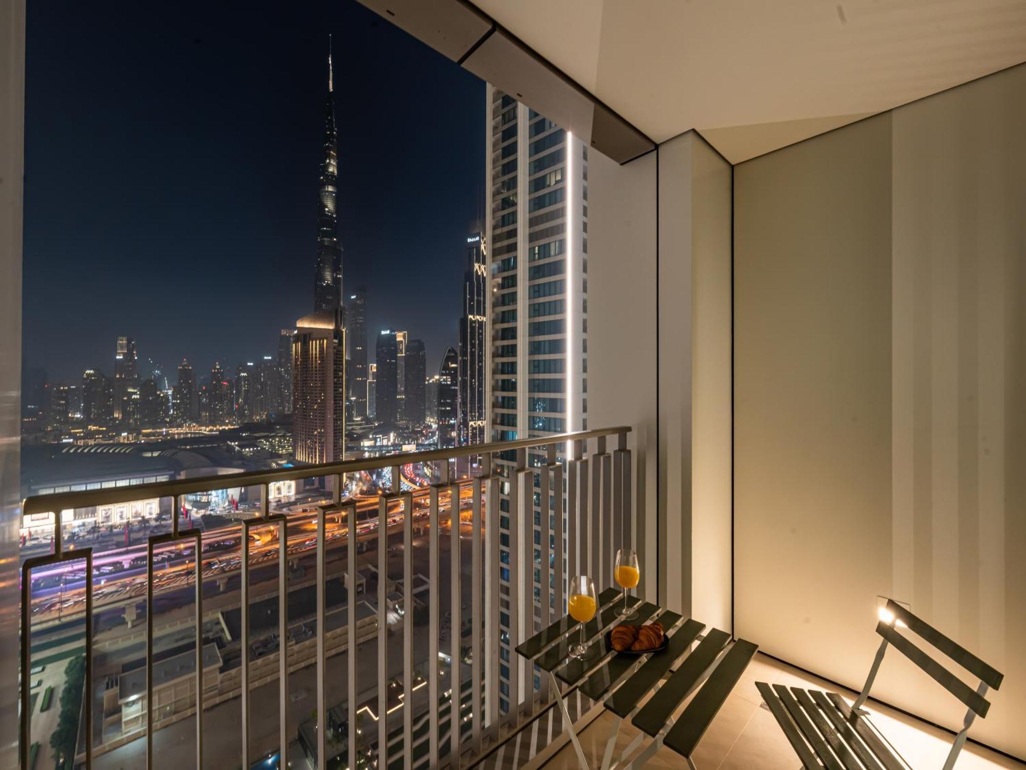 Luxury 2br, Burj And Fountain View, 2 Min Walk To Mall Dubai