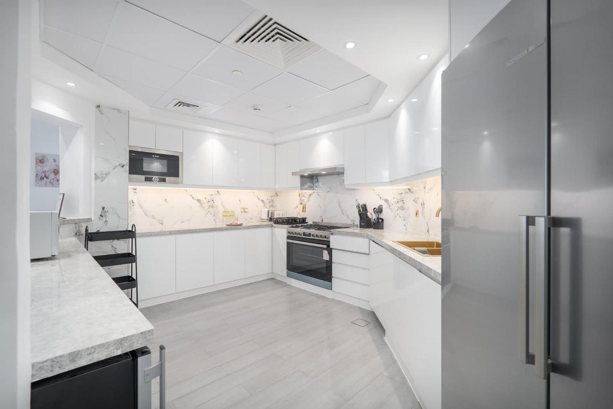 Prestigious 3-bedroom With Access On Palm Jumeirah! * Dubai