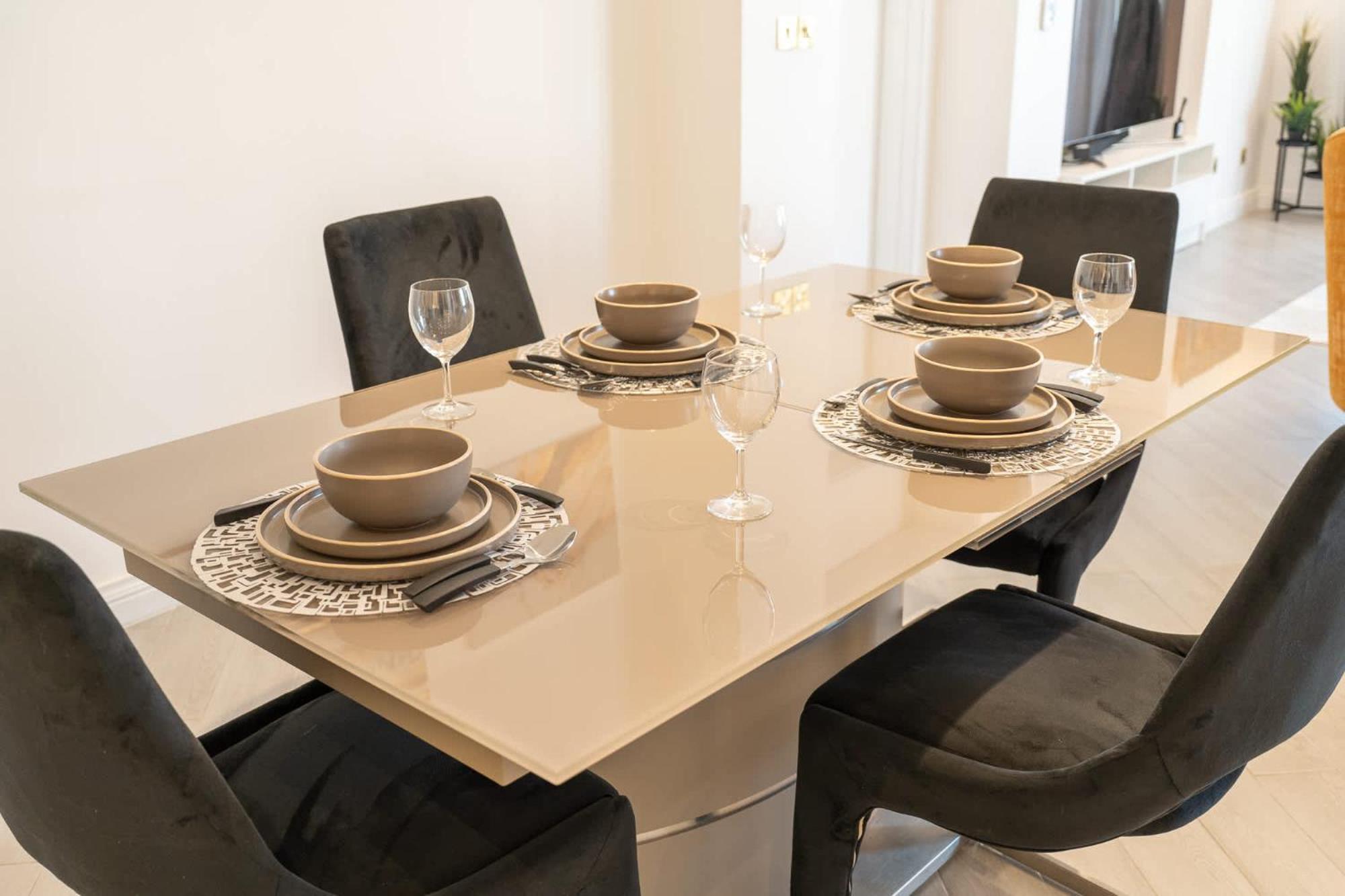 Apartment Prestigious 3-bedroom With Access On Palm Jumeirah! *