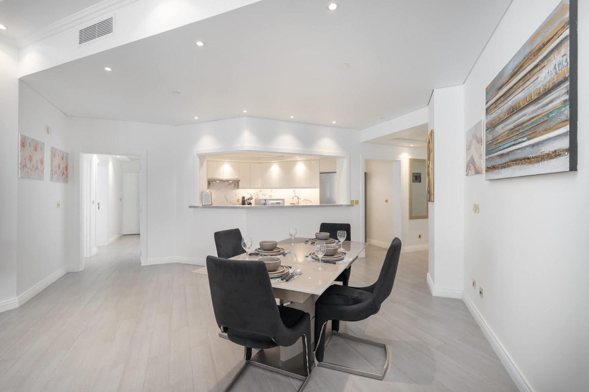 Prestigious 3-bedroom With Access On Palm Jumeirah! * Dubai